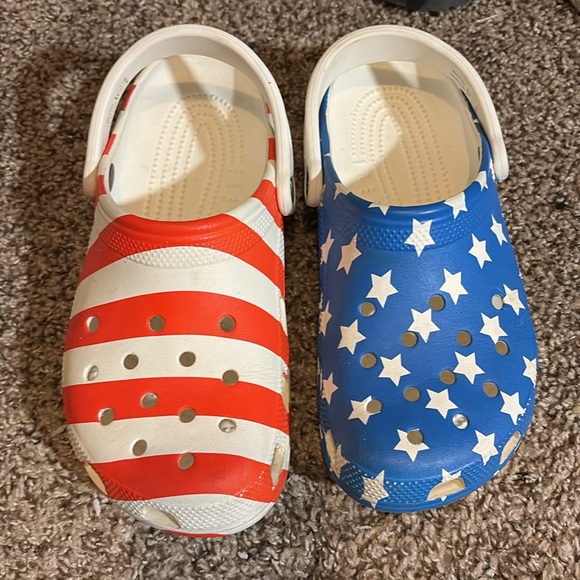 CROCS USA size 7/9 - Picture 2 of 6